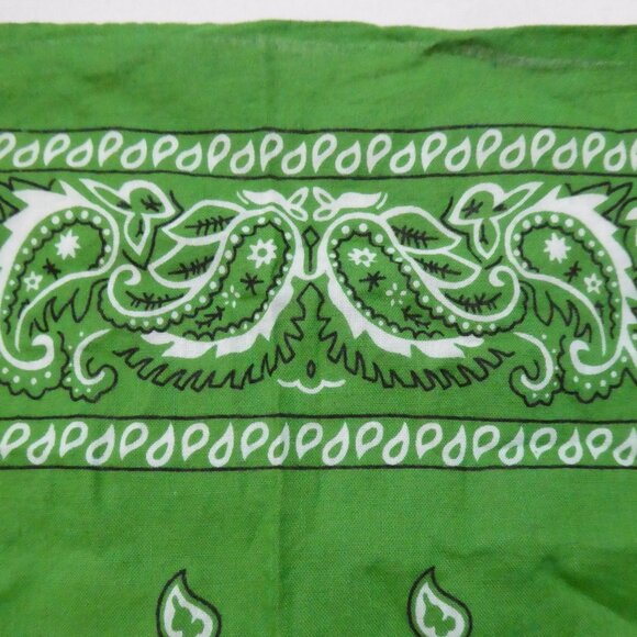 Unbranded | OS One Size | Green Paisley Square Bandana / Scarf - Picture 3 of 16